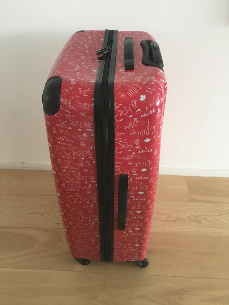 Valise (Canada), Roulettes, Plastique dur, Comme neuf, Enlèvement