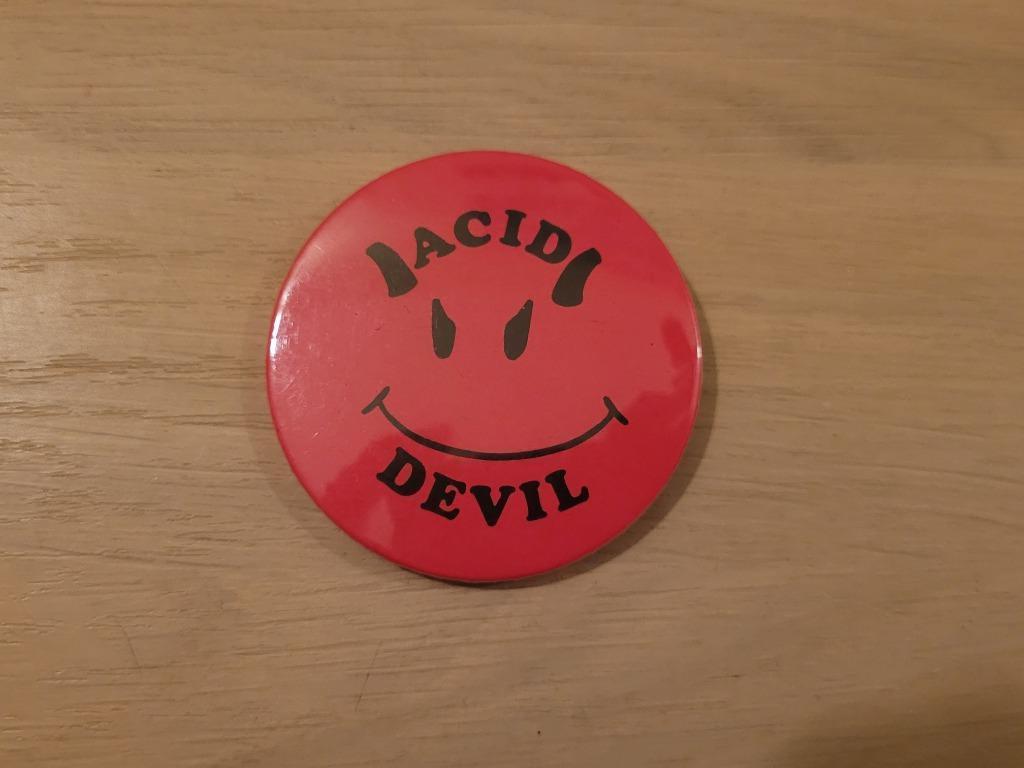 bagde vintage acid New Beat and Acid House, Enlèvement ou Envoi, Comme neuf, Bouton