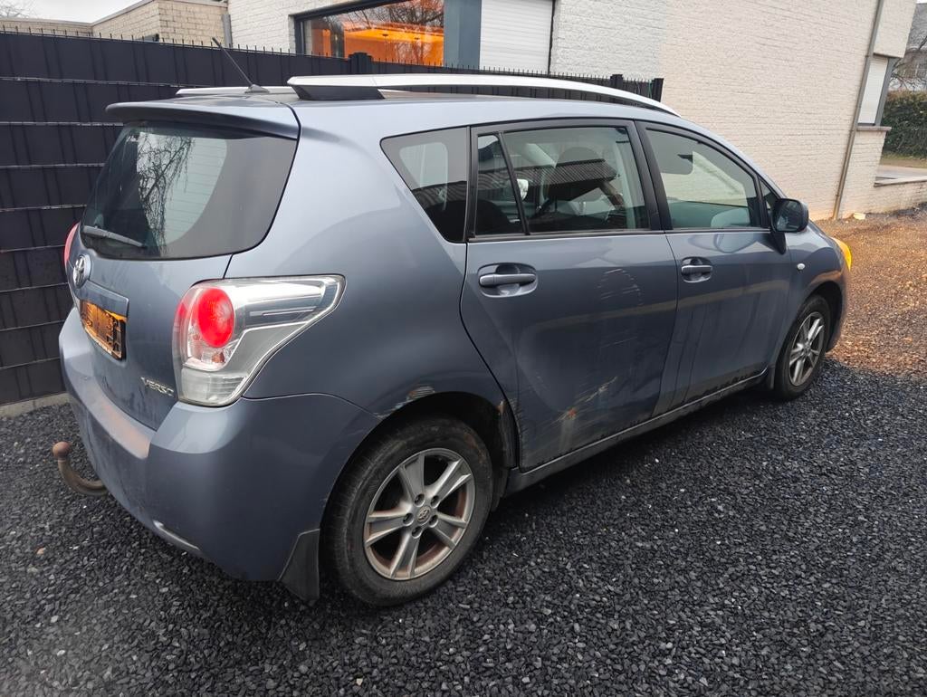 Toyota verso 2.0D D4D export, Auto's, Toyota, Voorwielaandrijving, 4 cilinders, Parkeersensor, Bedrijf