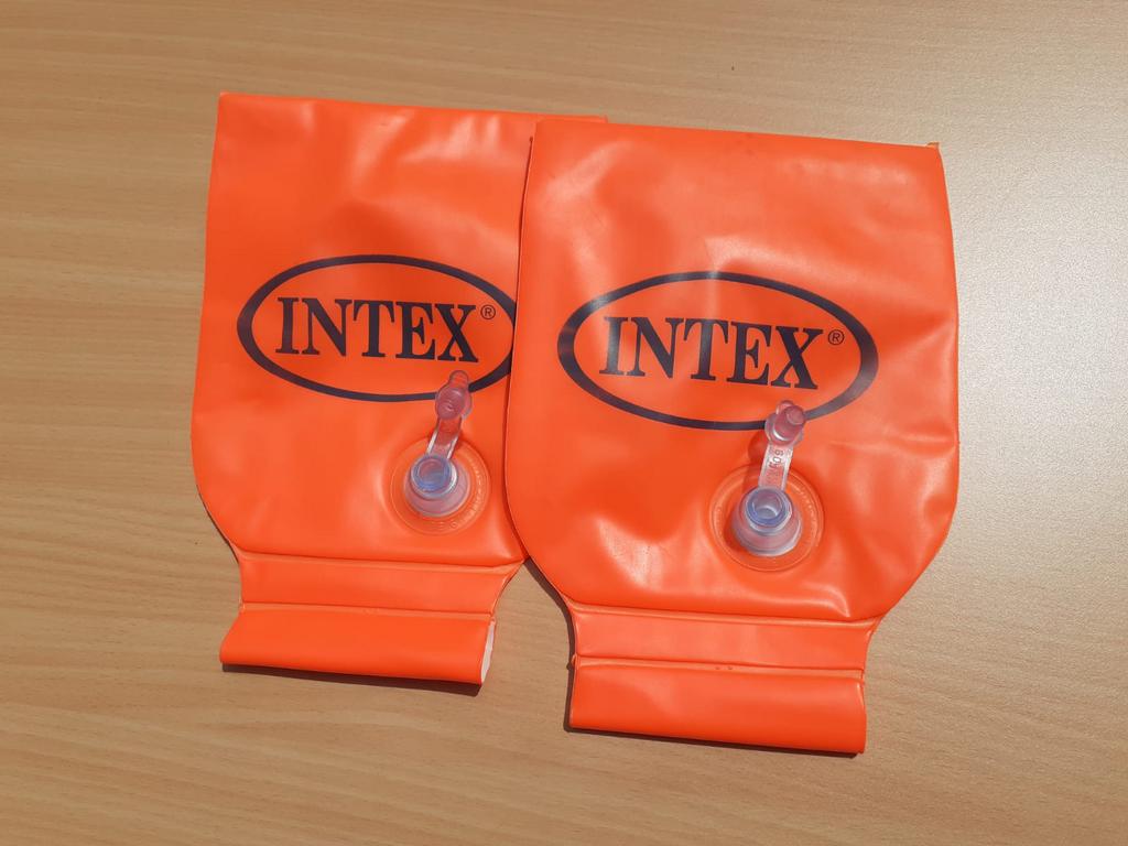 Zwembadjes Intex 3 tot 6 jaar, Kinderen en Baby's, Kinderkleding | Kinder-zwemkleding, Ophalen of Verzenden, Zo goed als nieuw
