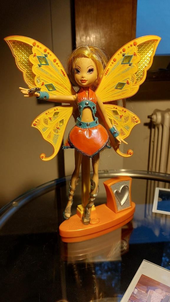 Winx , gele stella , Mattel 2005, Verzamelen, Poppen, Ophalen of Verzenden, Zo goed als nieuw