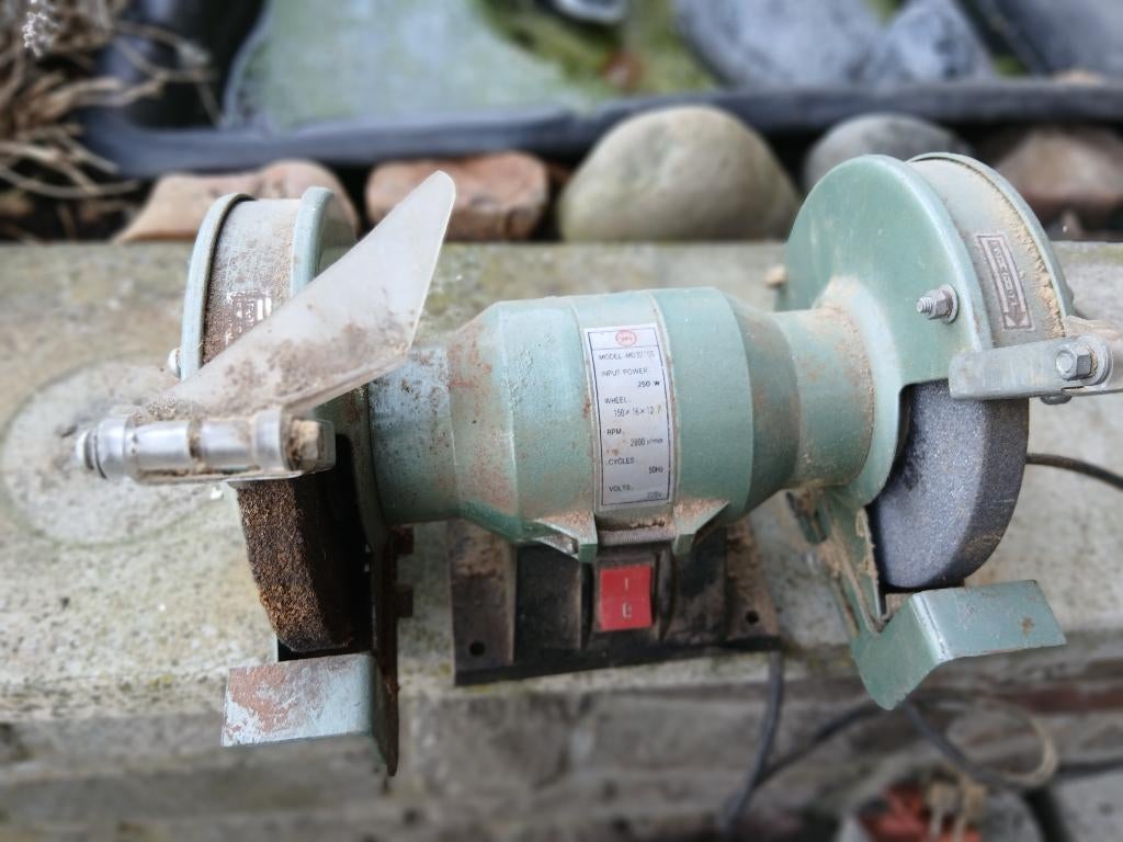 Touret a meuler, Enlèvement ou Envoi, Comme neuf, Moins de 700 watts, Meuleuse droite