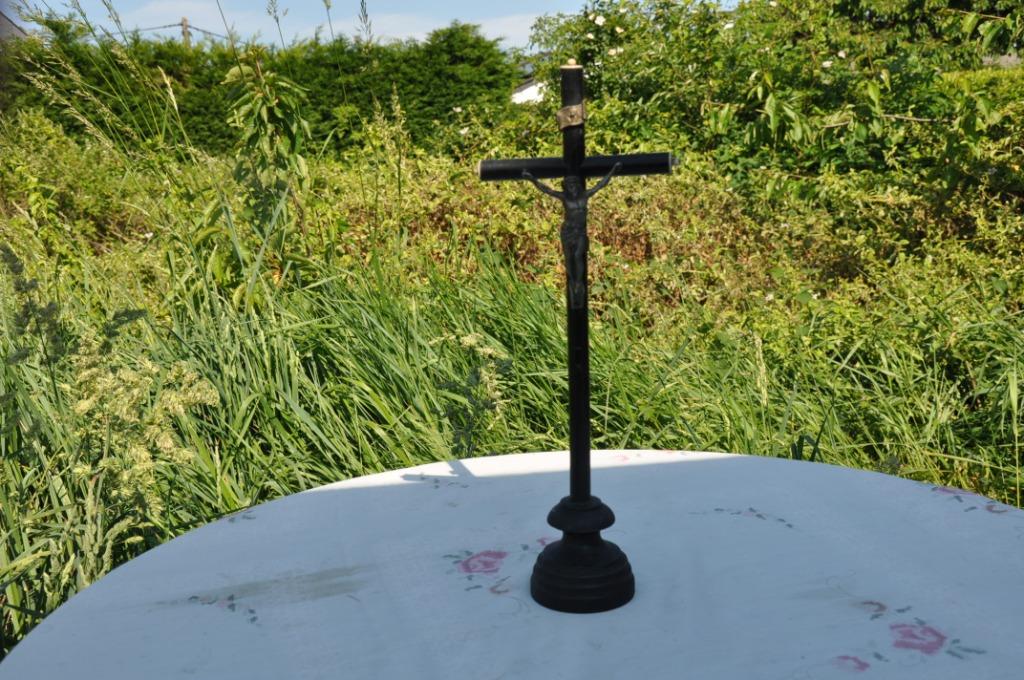 §  crucifix en bois et regule napoleon 3, Enlèvement ou Envoi