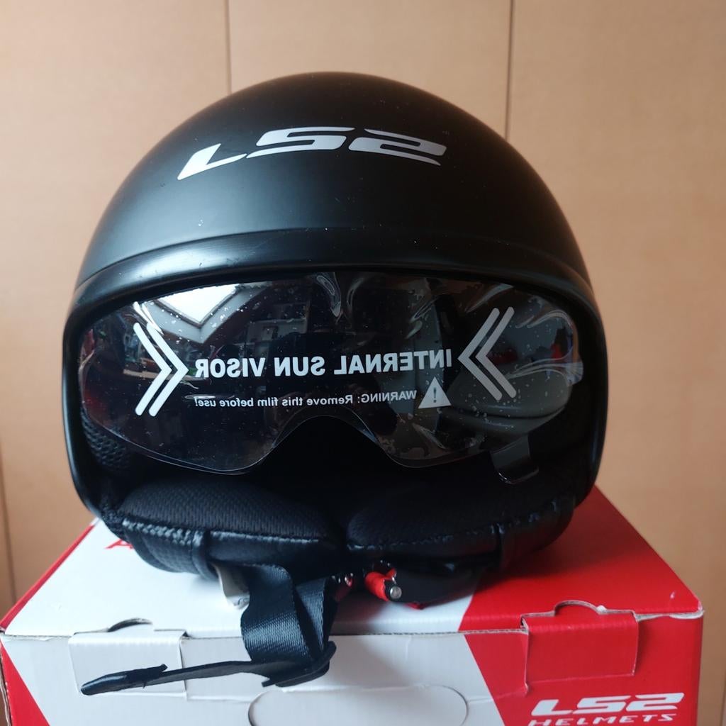 Helm scooter, Ophalen, Medium