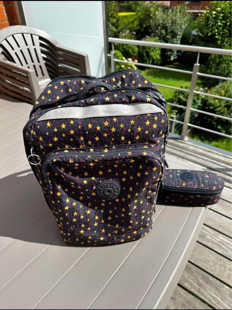 Cartable + trousse, Bijoux, Sacs & Beauté, Sacs | Cartables, Enlèvement, Utilisé