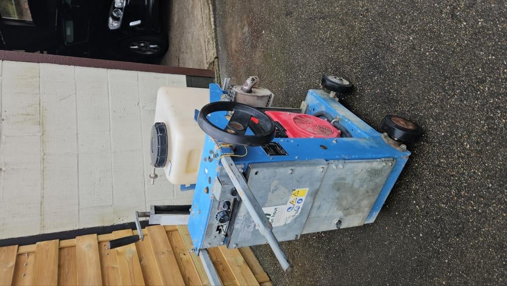 Zaagmachine beton, Doe-het-zelf en Bouw, Ophalen, Zo goed als nieuw