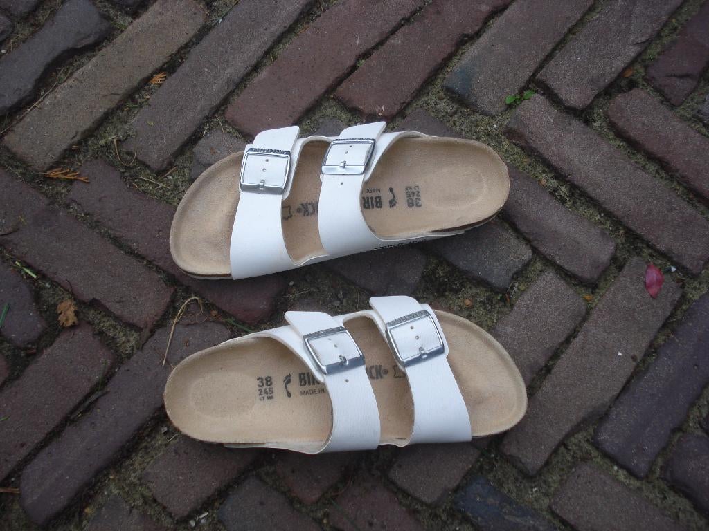 Gratis verzenden nieuwe witte arizona birkenstocks mt 38, Slippers, Verzenden, Wit, Nieuw