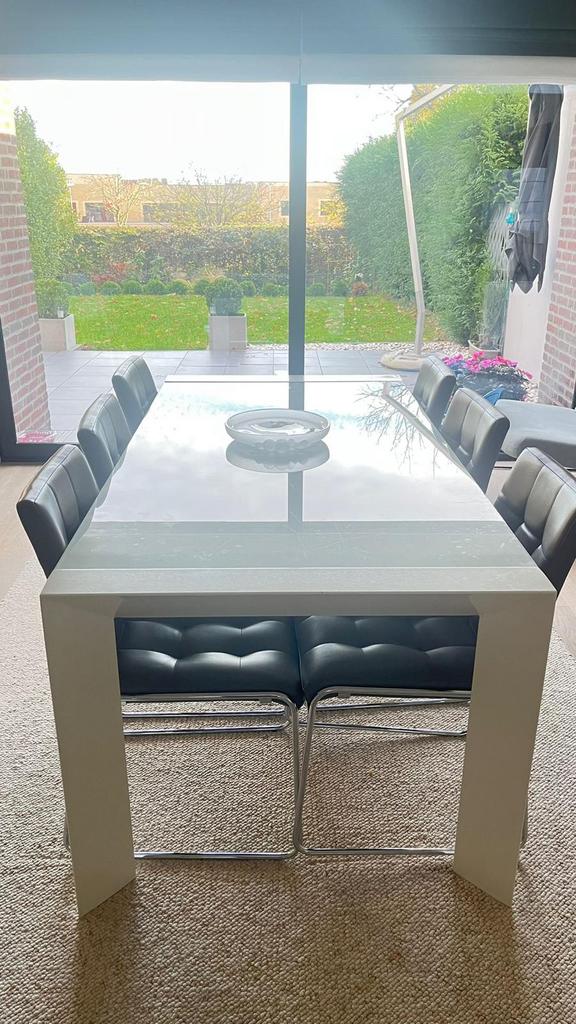 Tafel met stoelen, Ophalen, Zo goed als nieuw