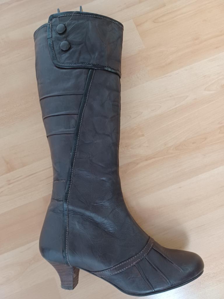 Mooie bruine hoge laarzen, Kleding | Dames, Ophalen, Hoge laarzen, Bruin, Zo goed als nieuw