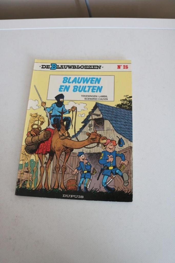 De Blauwbloezen Nr 25 : Blauwen en bulten - 1-ste druk 1986, Boeken, Stripverhalen, Zo goed als nieuw, Eén stripboek, Ophalen of Verzenden