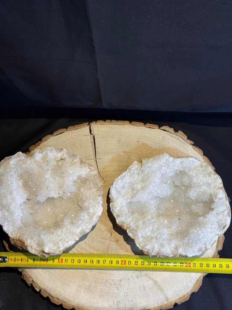 Bergkristal geode – 3,3 kg – 18 cm – prachtig natuur kristal, Verzamelen, Mineralen en Fossielen, Ophalen of Verzenden, Mineraal