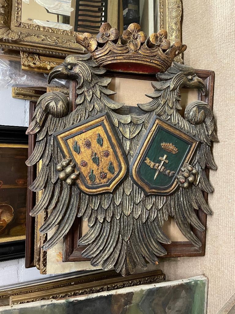 grand écusson d'aigle en bois, Ophalen