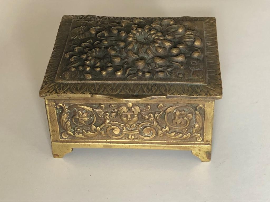 Antiek bronzen kistje, Antiek en Kunst, Ophalen of Verzenden