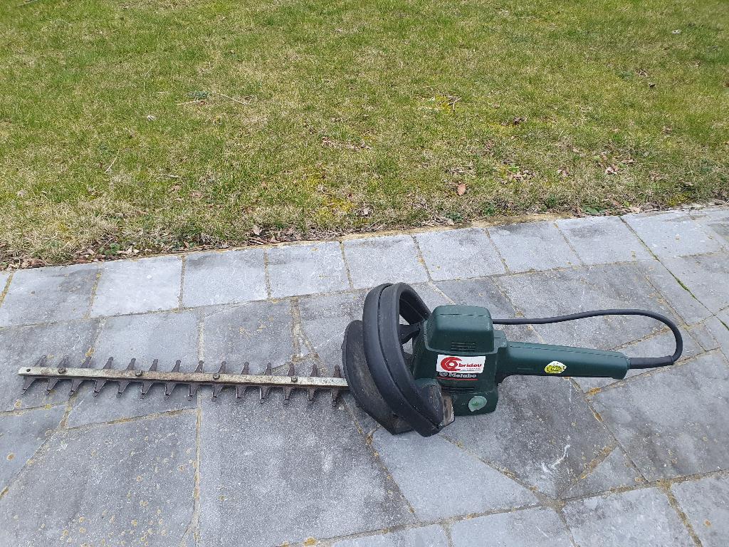 Taille haies électrique METABO, Enlèvement, Électrique