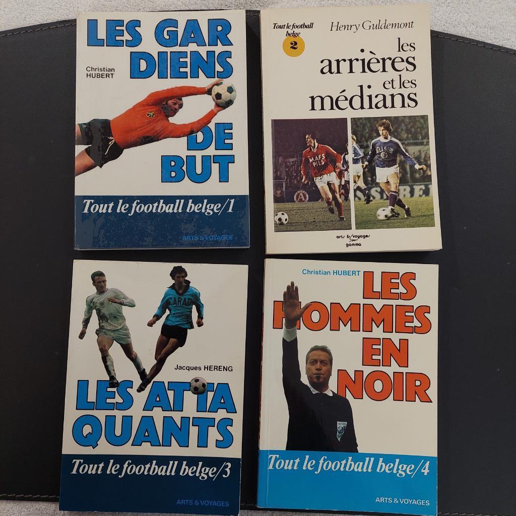 tout le Football Belge - 4 tomes, Ophalen of Verzenden