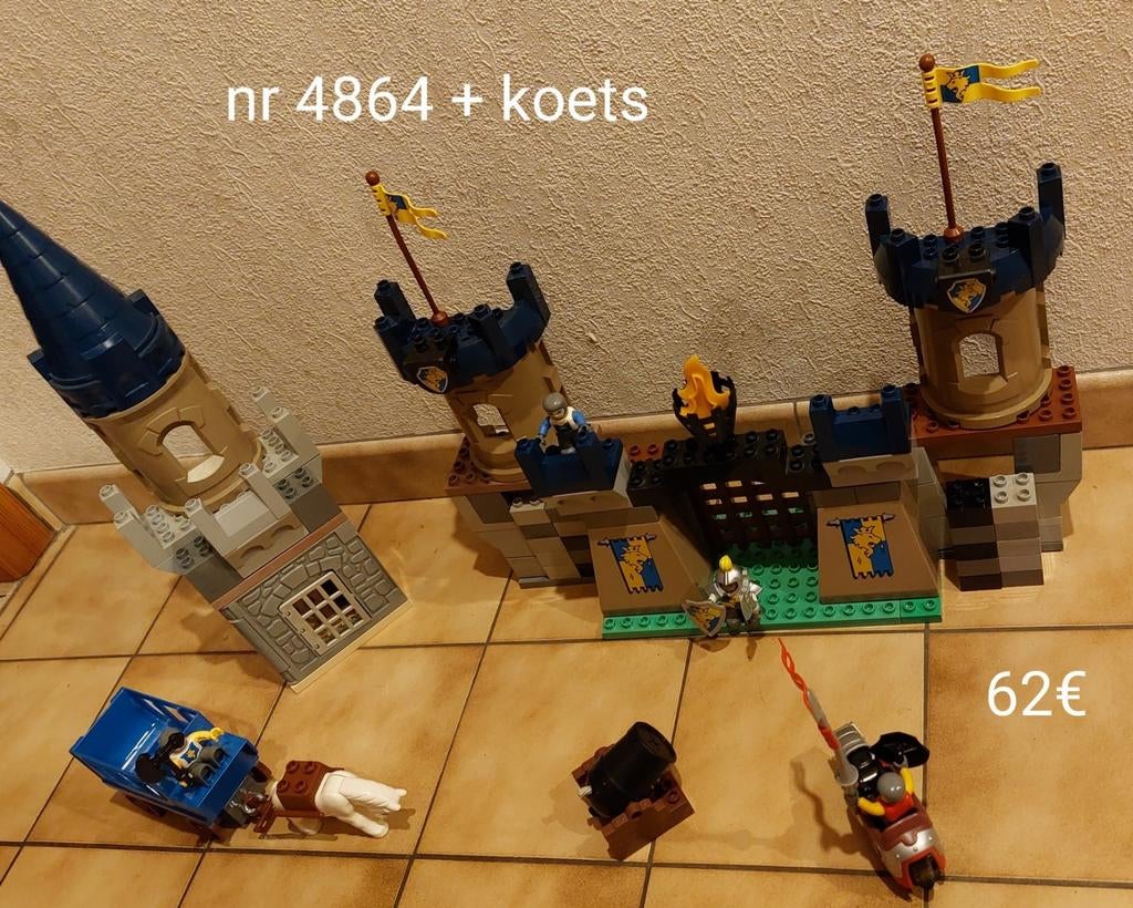 Lego duplo: Kasteel  set nr 4864 + extra koets, Kinderen en Baby's, Speelgoed | Duplo en Lego, Ophalen of Verzenden, Zo goed als nieuw