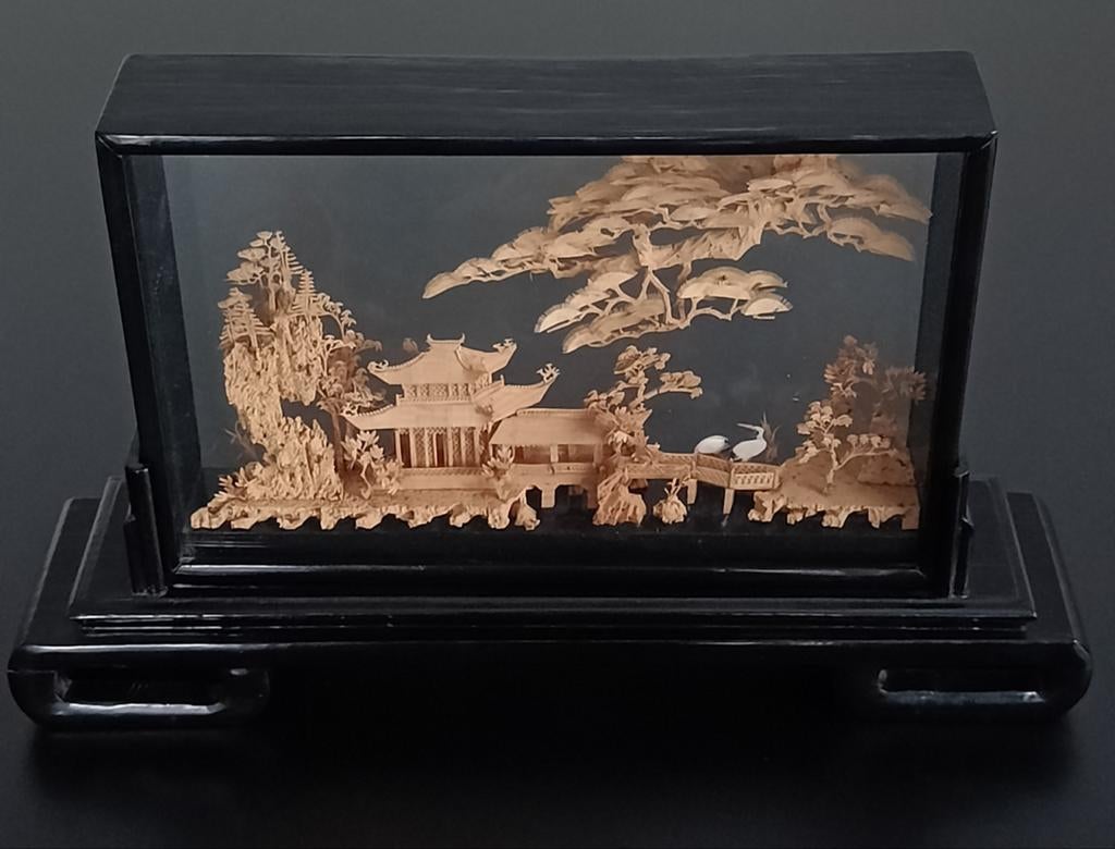 Diorama asiatique en liège., Enlèvement ou Envoi