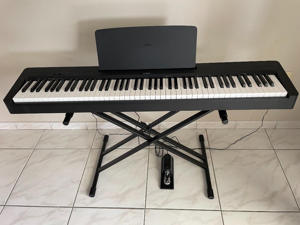 Yamaha piano HUREN voor €25 per maand, Muziek en Instrumenten, Ophalen, Zwart, Digitaal, Zo goed als nieuw