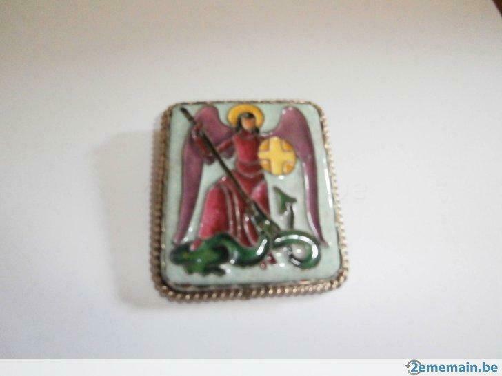 Broche St Michel terrassant le dragon, Ophalen, Gebruikt