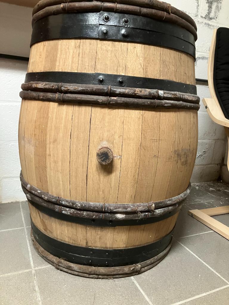 Barrique à Vin en Chêne, Enlèvement, Utilisé, France, Vin rouge