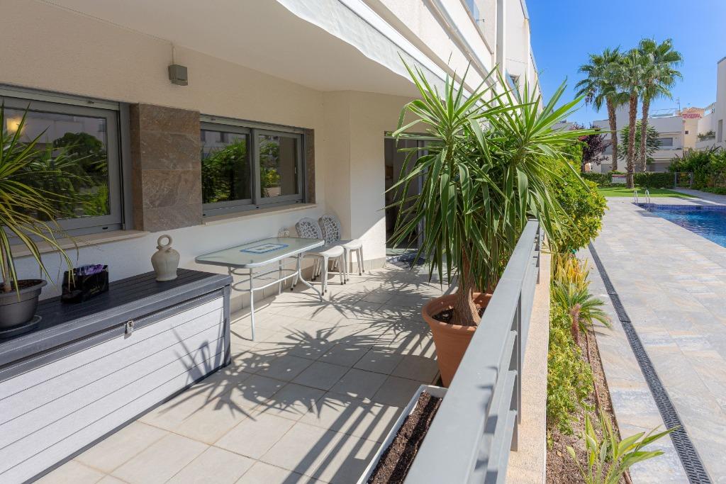 Appartement au rez-de-chaussée à vendre à Torrevieja, Immo, Étranger, Torrevieja, Ville, 2 pièces, Appartement