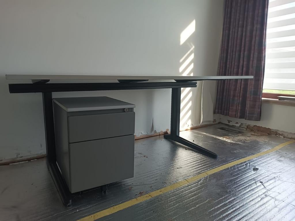 Professioneel bureau, Huis en Inrichting, Bureaus, Ophalen