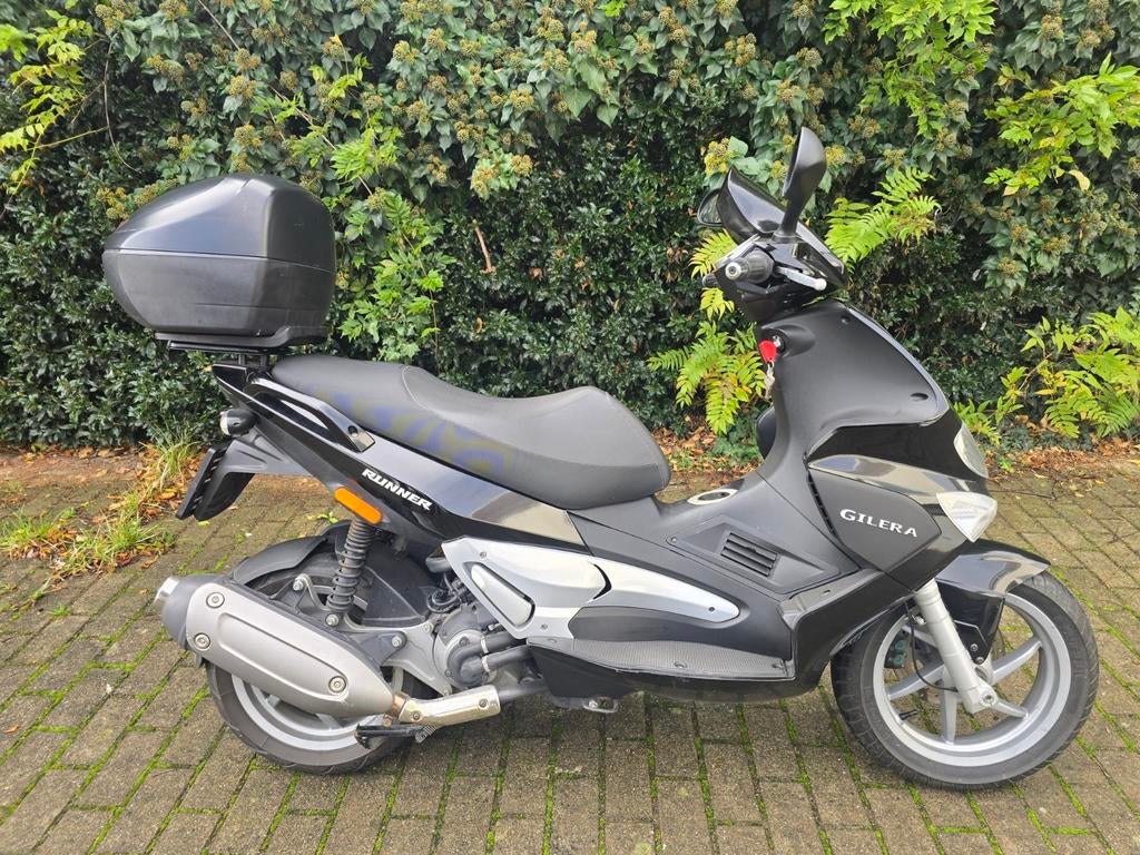 Gillera Runner 200cc motorscooter *6900km*, Particulier