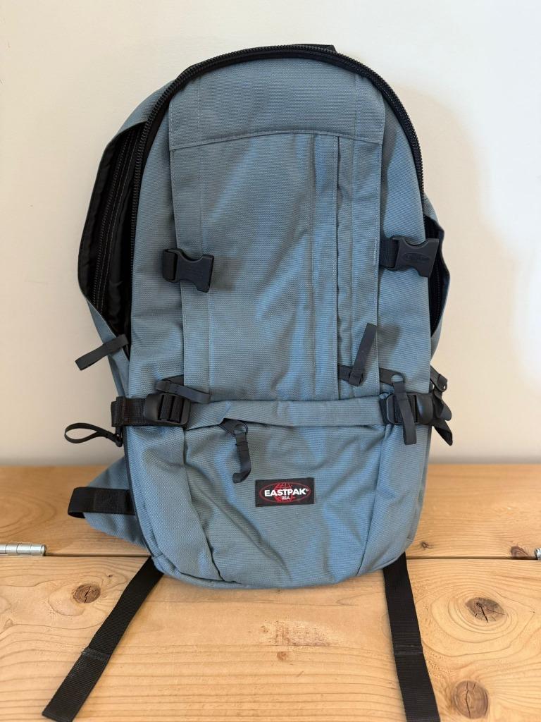 Laptop rugzak voor fietsers EASTPAK, Computers en Software, Ophalen of Verzenden, Nieuw, Rugzak