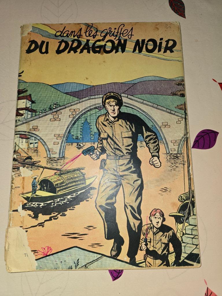 BUCK DANNY Dans les griffes du Dragon Noir Ed. de 1953. T5., Livres, BD, Enlèvement ou Envoi, Utilisé, Charlier et Hubinon