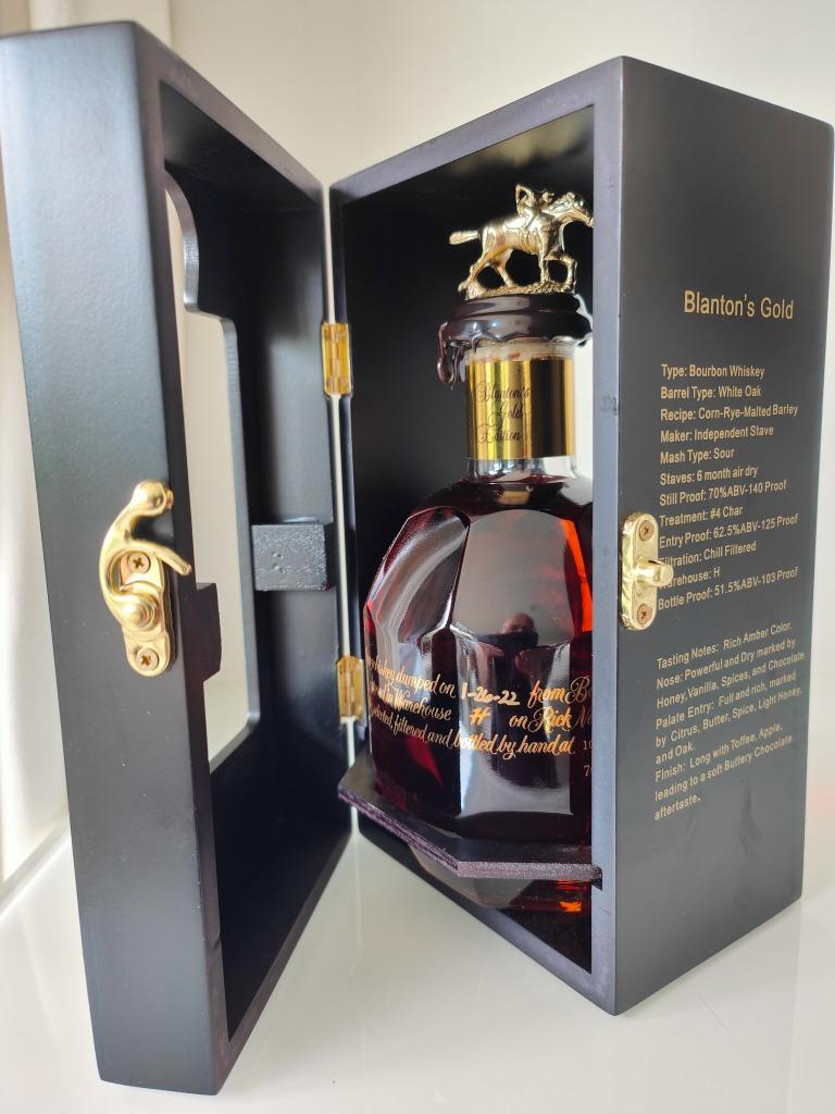 "Boîte de collection en bois" exclusive, limitée, Gold de Bl, Neuf, Autres régions, Enlèvement ou Envoi, Pleine