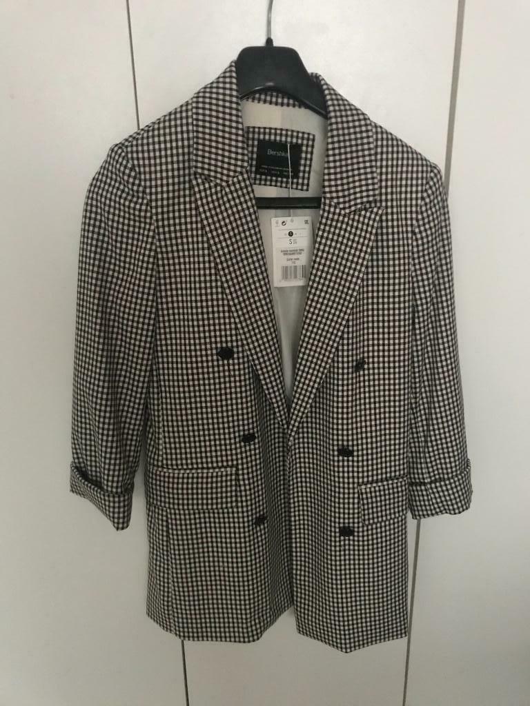 NIEUWE jas maat S van Bershka, Kleding | Dames, Ophalen, Overige kleuren, Nieuw, Bershka
