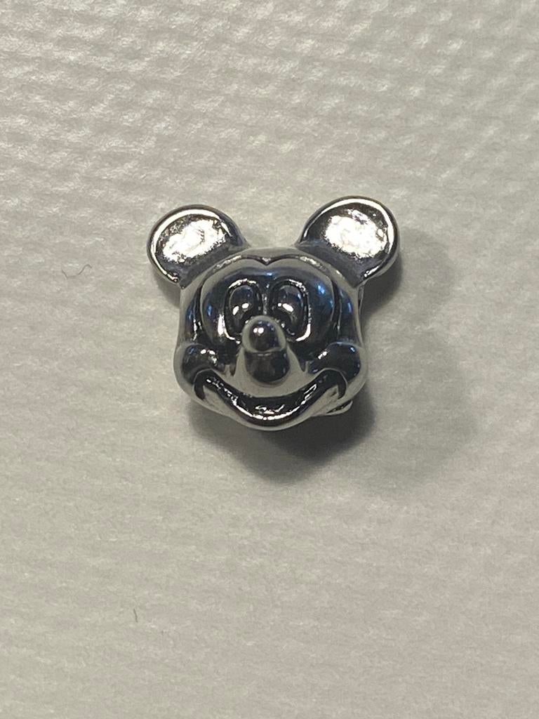 Knappe bedel van Mickey Mouse, nieuw, 1 bedel, Ophalen of Verzenden, Nieuw, Overige merken
