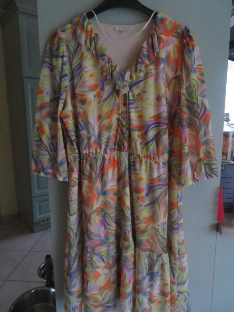 Veelkleurig dameskleed, Maat 46/48 (XL) of groter, Ophalen of Verzenden, Zo goed als nieuw, Knielengte