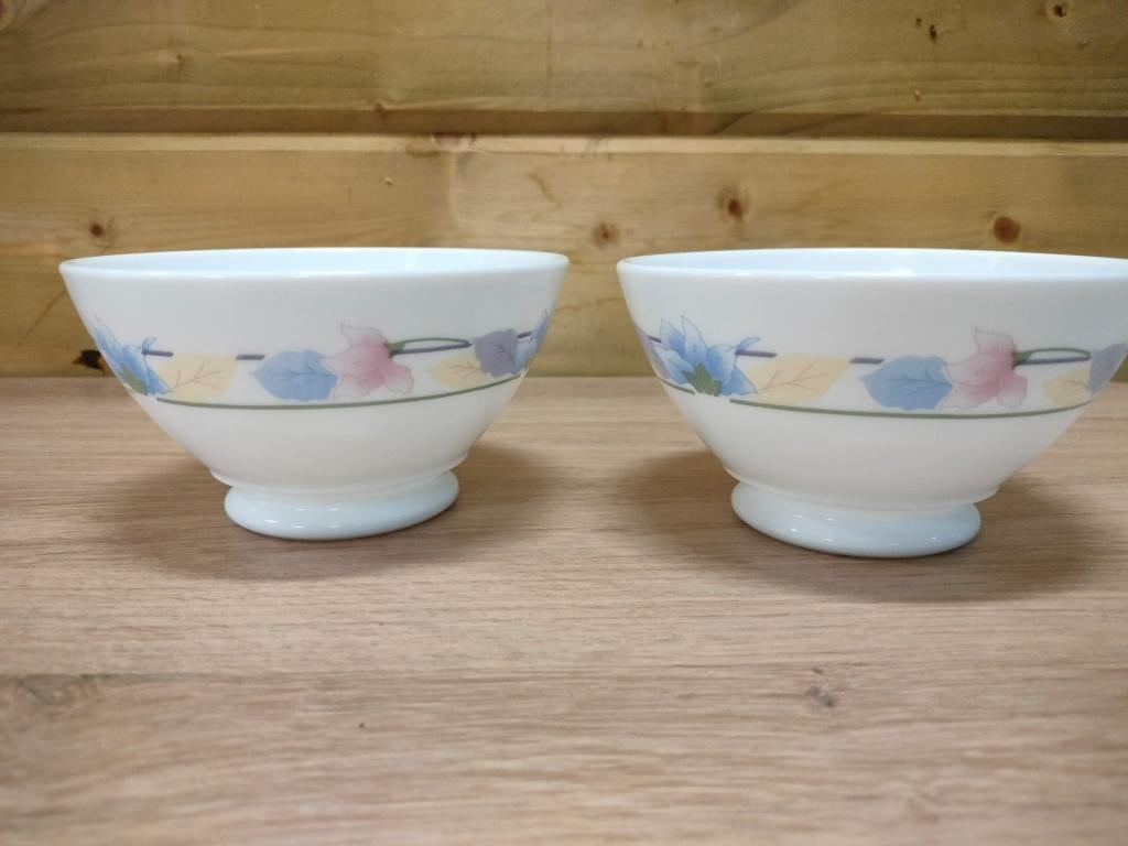 2 kommen Arcopal 'Flo', Huis en Inrichting, Keuken | Servies, Zo goed als nieuw, Kom(men), Glas, Ophalen of Verzenden
