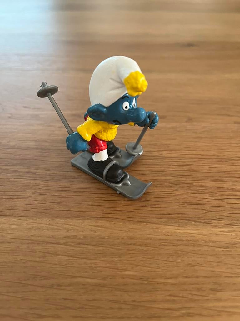 Smurfen - Skiër smurf [Schleich - Hong Kong], Verzamelen, Smurfen, Zo goed als nieuw, Overige Smurfen, Poppetje, Figuurtje of Knuffel