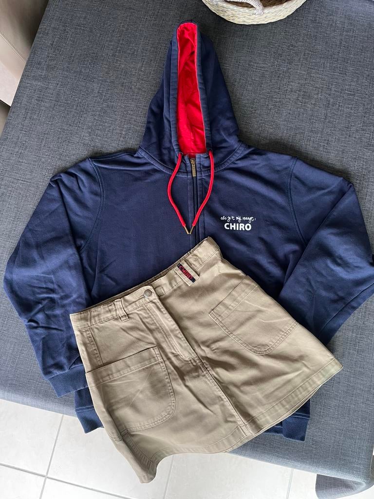 Chiro hoodie (M), rok is verkocht., Ophalen, Zo goed als nieuw