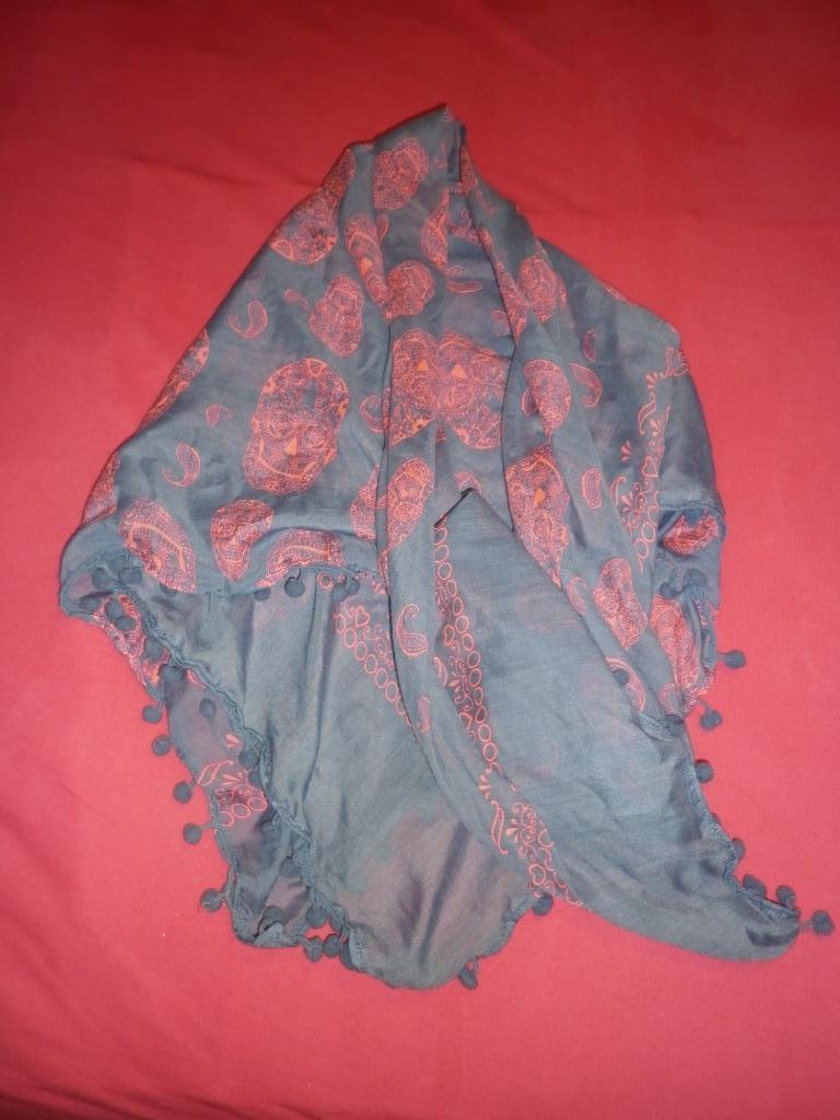 divers foulards, Enlèvement ou Envoi, Comme neuf