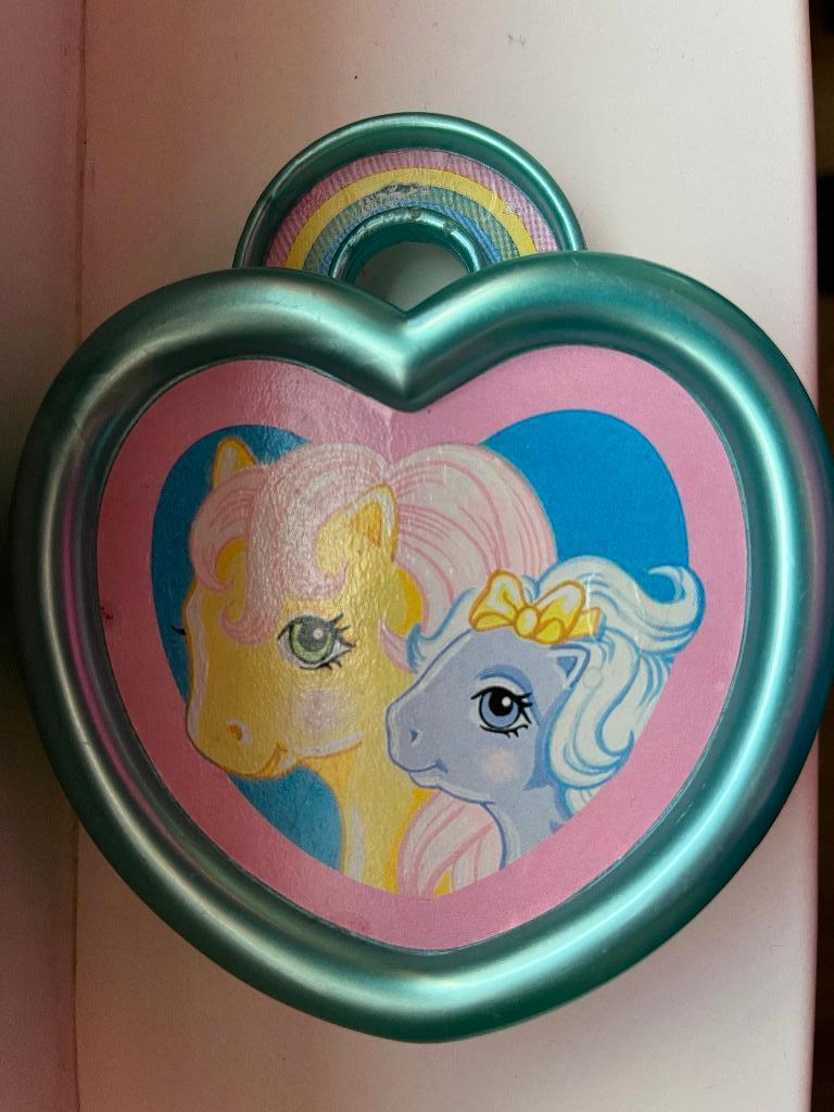Coffret à bijoux My Little Pony G1 pour deux poneys, Envoi