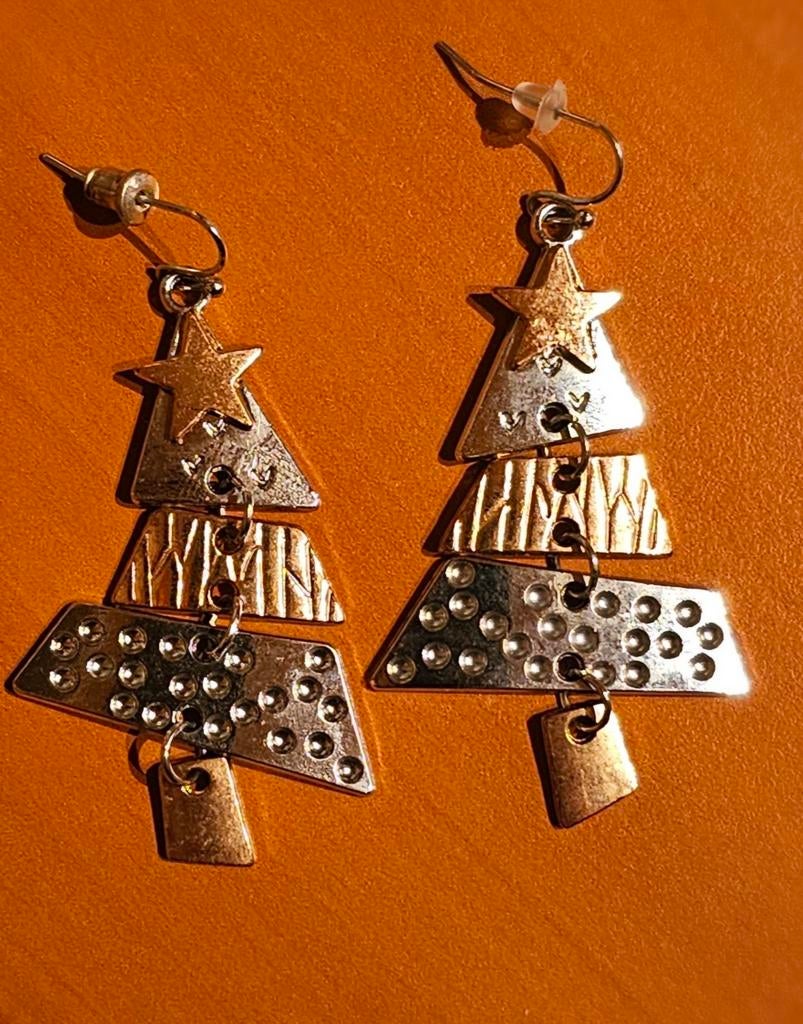 Paire de boucles d'oreilles en forme de sapin de Noël Swarov, Enlèvement ou Envoi, Neuf, Autres matériaux, Pendantes