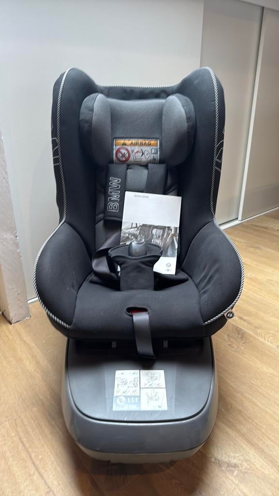 BMW autostoel met isofix base, Kinderen en Baby's, 0 t/m 18 kg, Zo goed als nieuw, Isofix, Ophalen