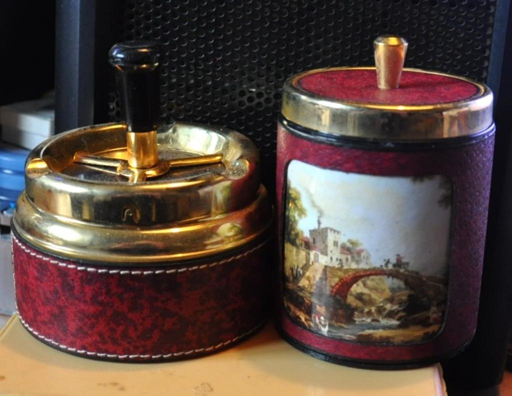 service fumeur année 70 (modele 4), Enlèvement ou Envoi, Comme neuf, Cendrier