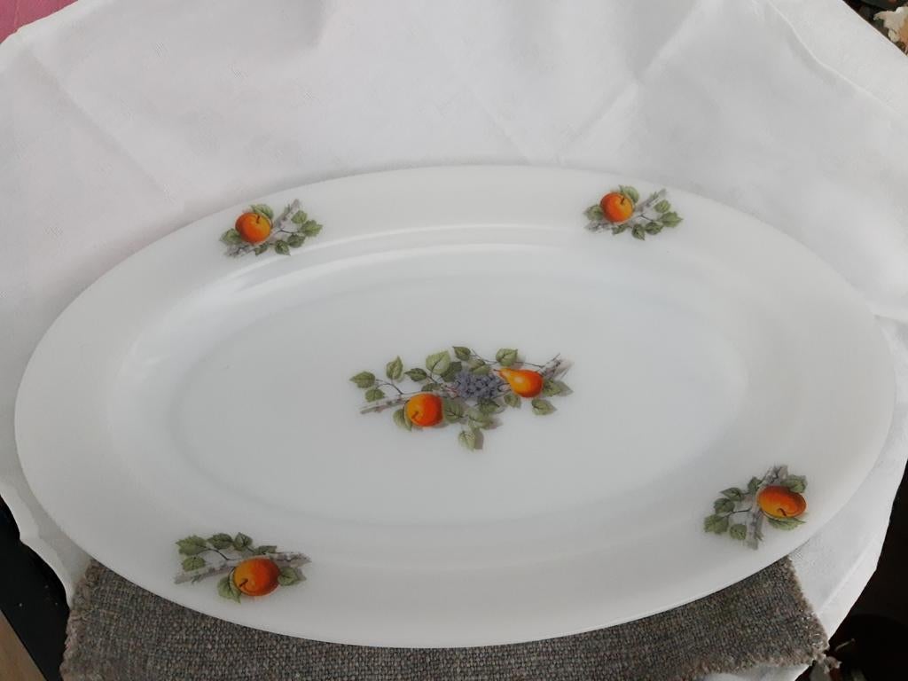 ARCOPAL, Plat oval 35,5X23CM, Enlèvement, Utilisé