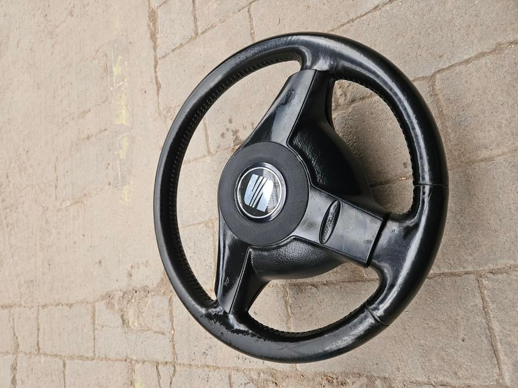 volant Seat ibiza cupra 6k2, Autos : Pièces & Accessoires, Commande, Seat, Utilisé, Enlèvement ou Envoi