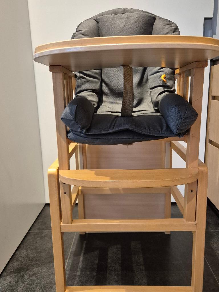 Eetstoel omvormbaar naar tafel/stoel, Ophalen, Gebruikt, Meegroeistoel, Afneembaar eetblad