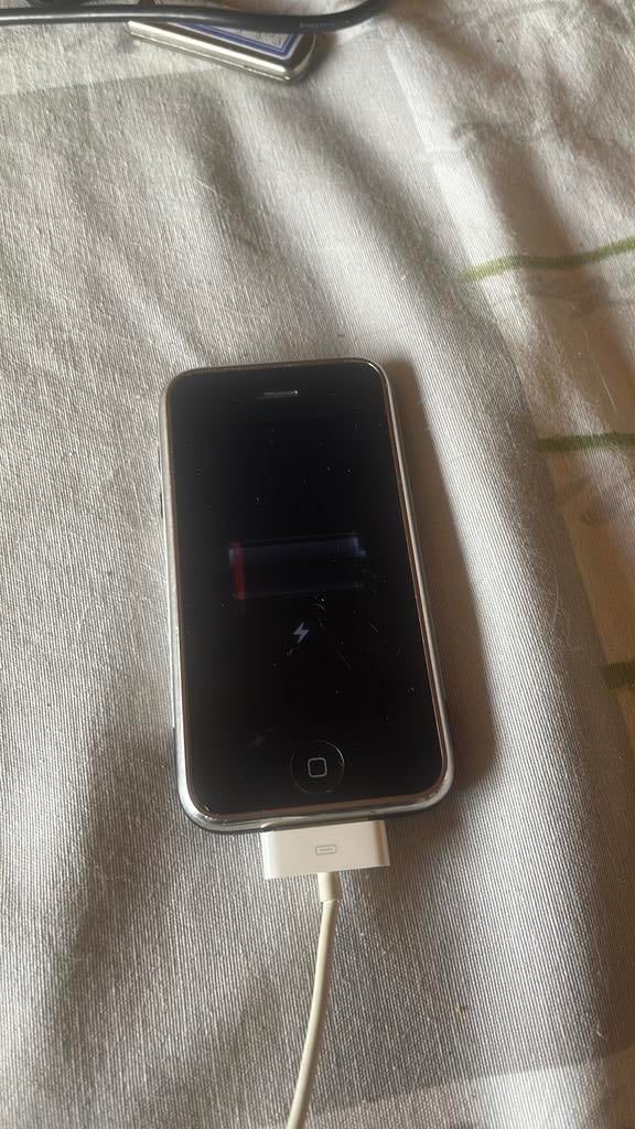 Iphone 2 g, Overige types, Met radio, Ophalen of Verzenden, Niet werkend