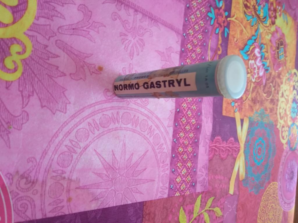 NORMO GASTRYL  TUBE ALUMINIUM  RIGIDE VINTAGE, Enlèvement ou Envoi, Utilisé, Emballage
