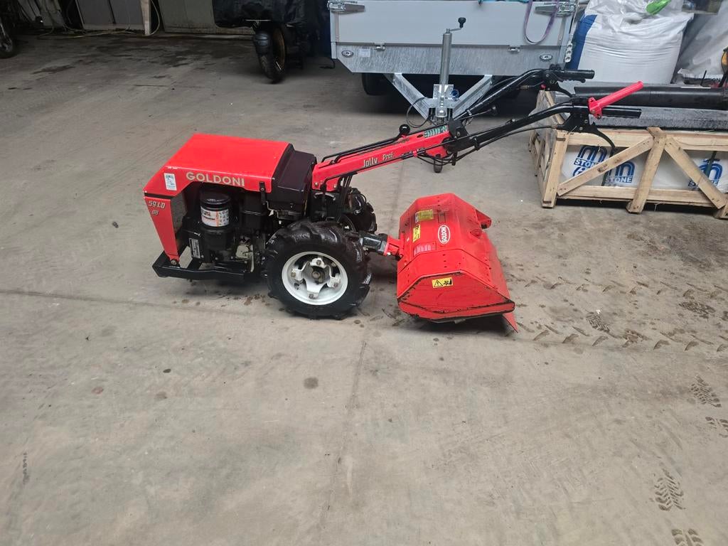 Goldoni jolly prof, Ophalen