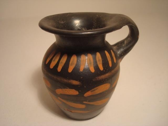 Oude archeologie - Opgravingsobject - Versierd zwart Olpé, Antiek en Kunst, Antiek | Keramiek en Aardewerk, Ophalen