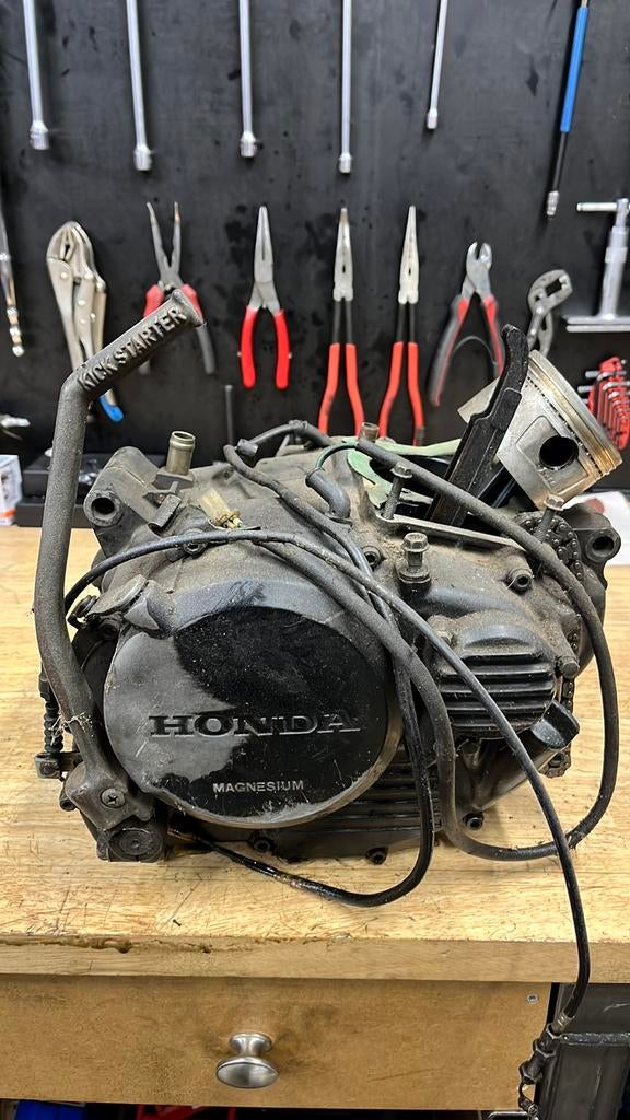 Pièces HonaXR350 , YamahaRD400, Yamaha XS650, Motos, Enlèvement