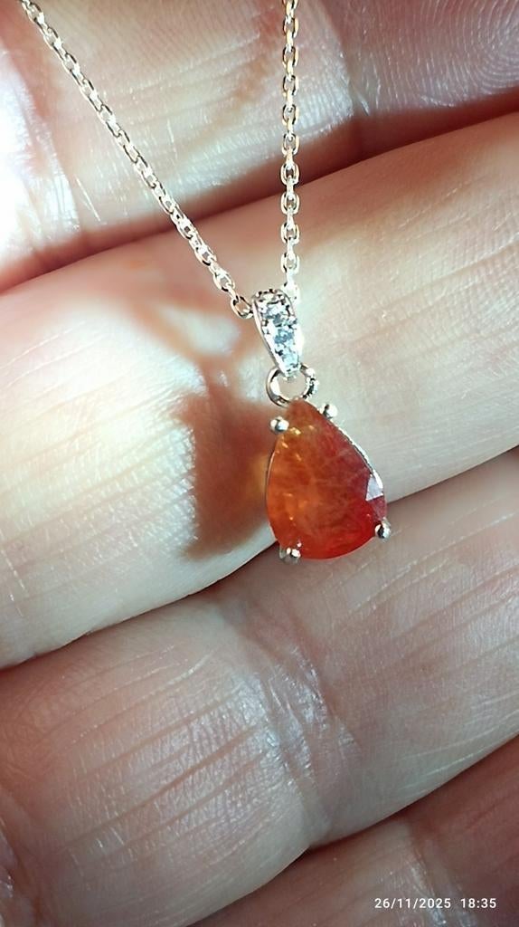 Pendentif en argent massif avec saphir d'Afrique, Neuf, Enlèvement ou Envoi, Avec pierre précieuse, Orange
